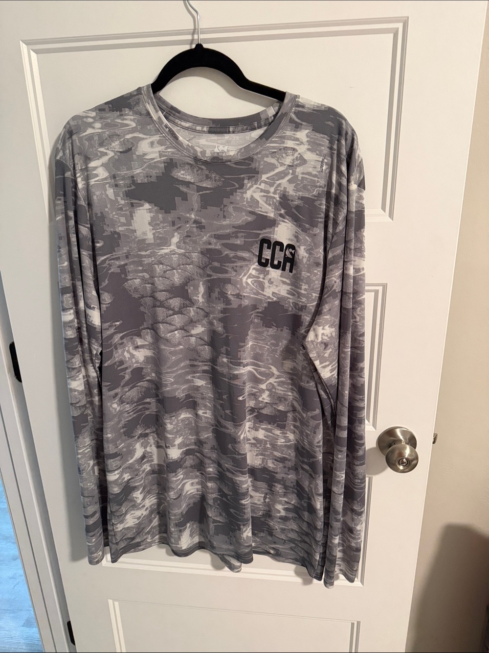 CHANEL Men’s Long Sleeve Camo-Print Performance Shirt - Gray & White